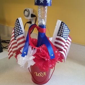 4th of July solar light decor.